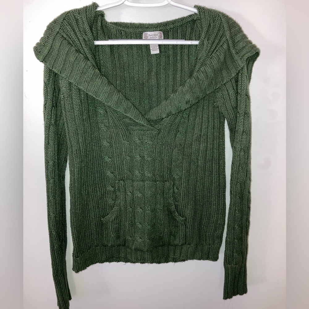 Green duck head jeans co. Sweater.  Size large
